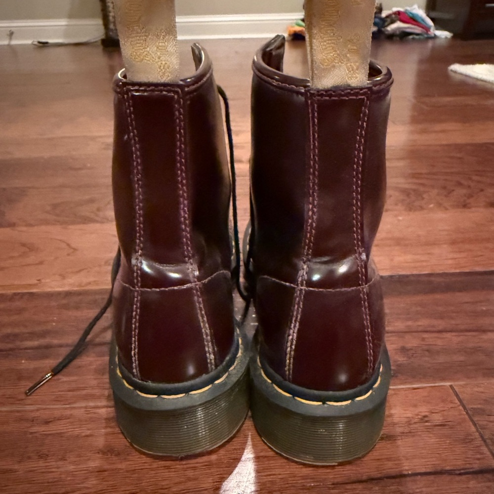 Dr. Martens 1460 Vegan Leather Women's Burgundy Lace-Up Boots. Size 8. - Picture 5 of 7